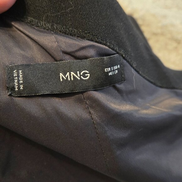 MNG Size 4 - Cocktail dress - EUC - Picture 5 of 5